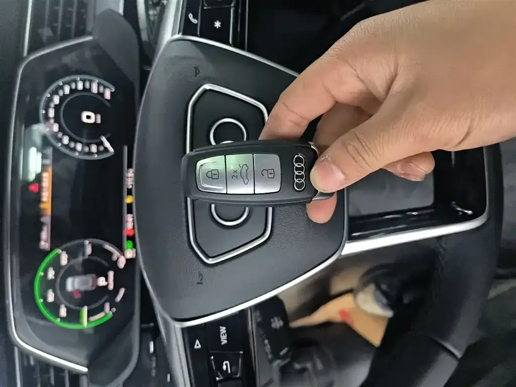 Audi e-tron 2025 из CN, фото 4