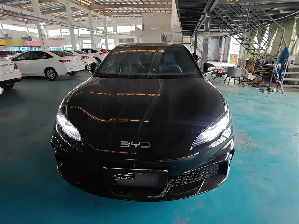 BYD Seal 06GT — фото 8