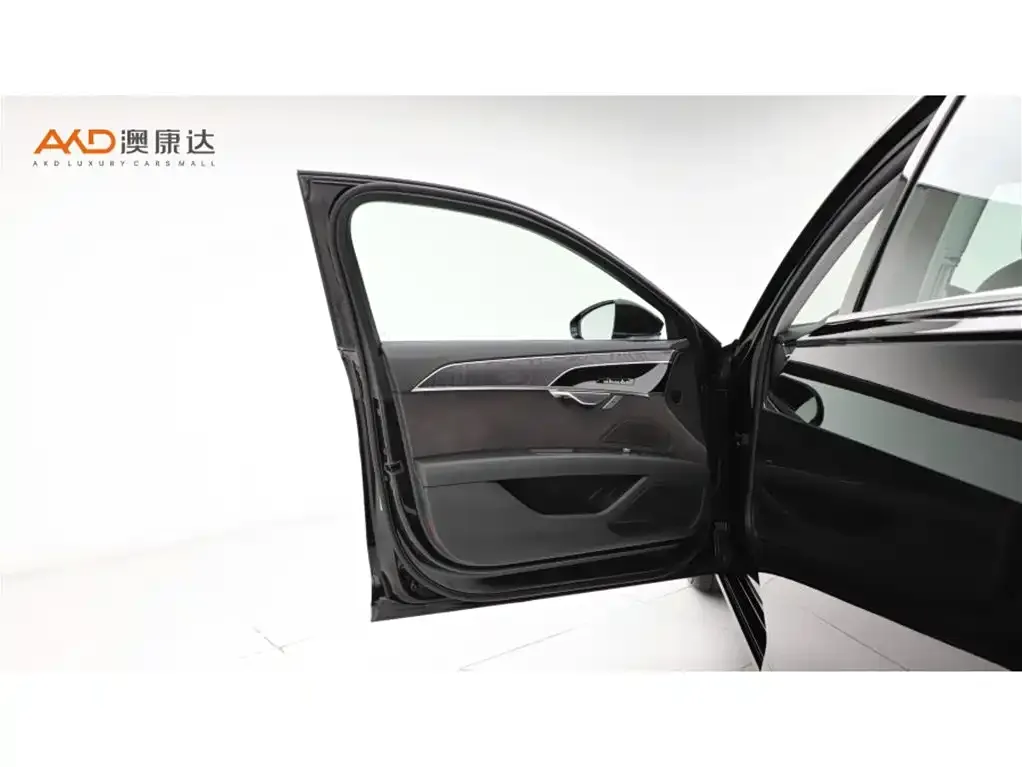 Audi A8 2021 из CN, фото 6