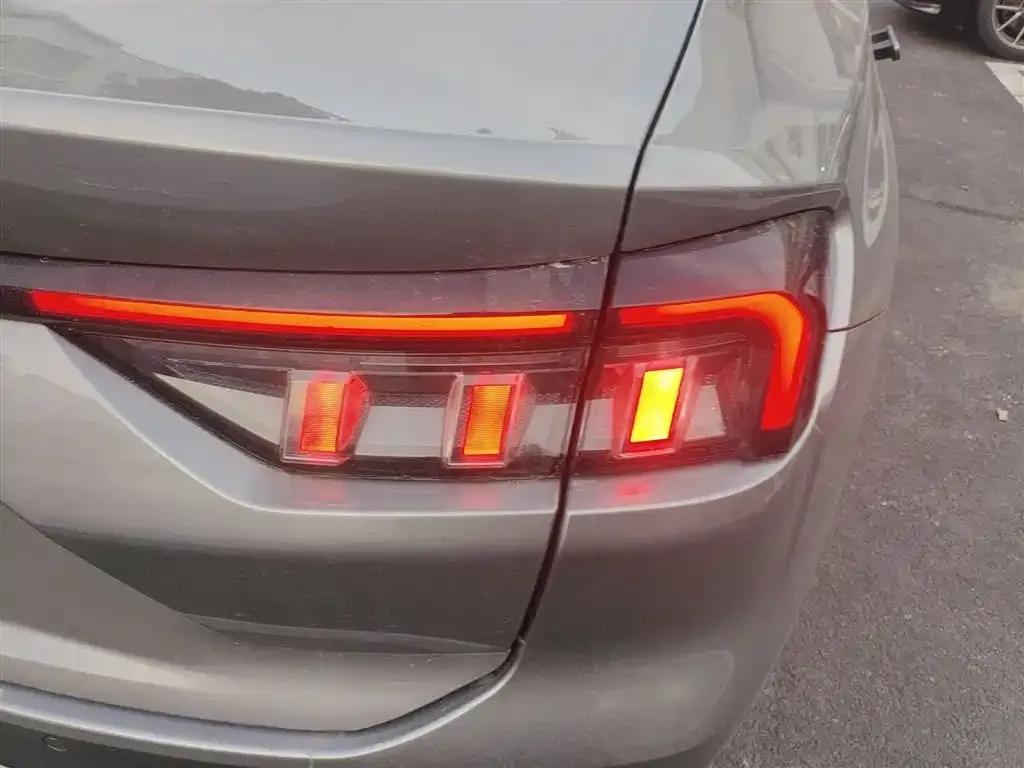 Ford Mondeo 2023 из CN, фото 2