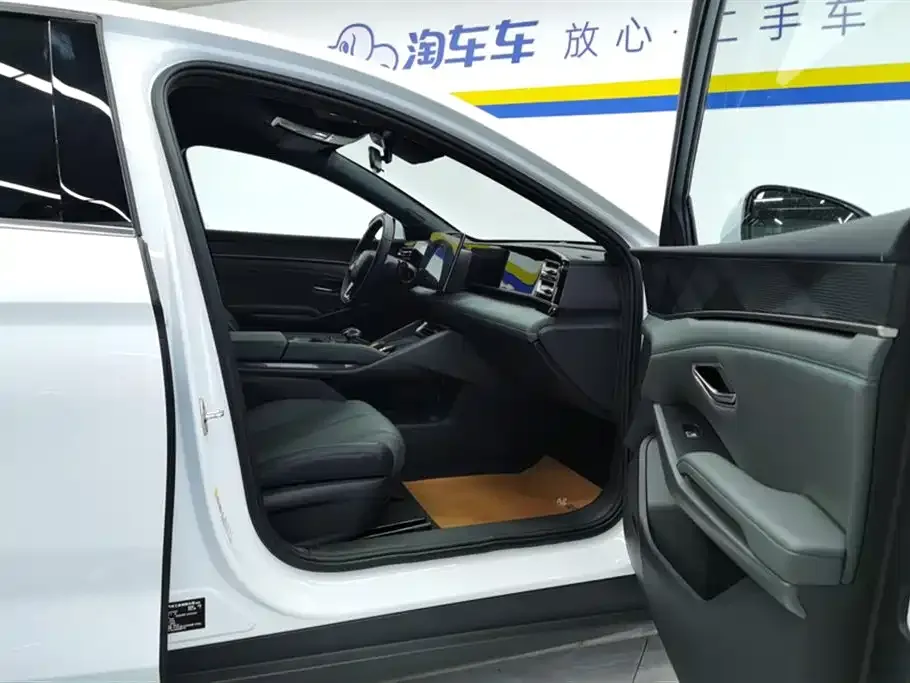 BYD Qin L — фото 9