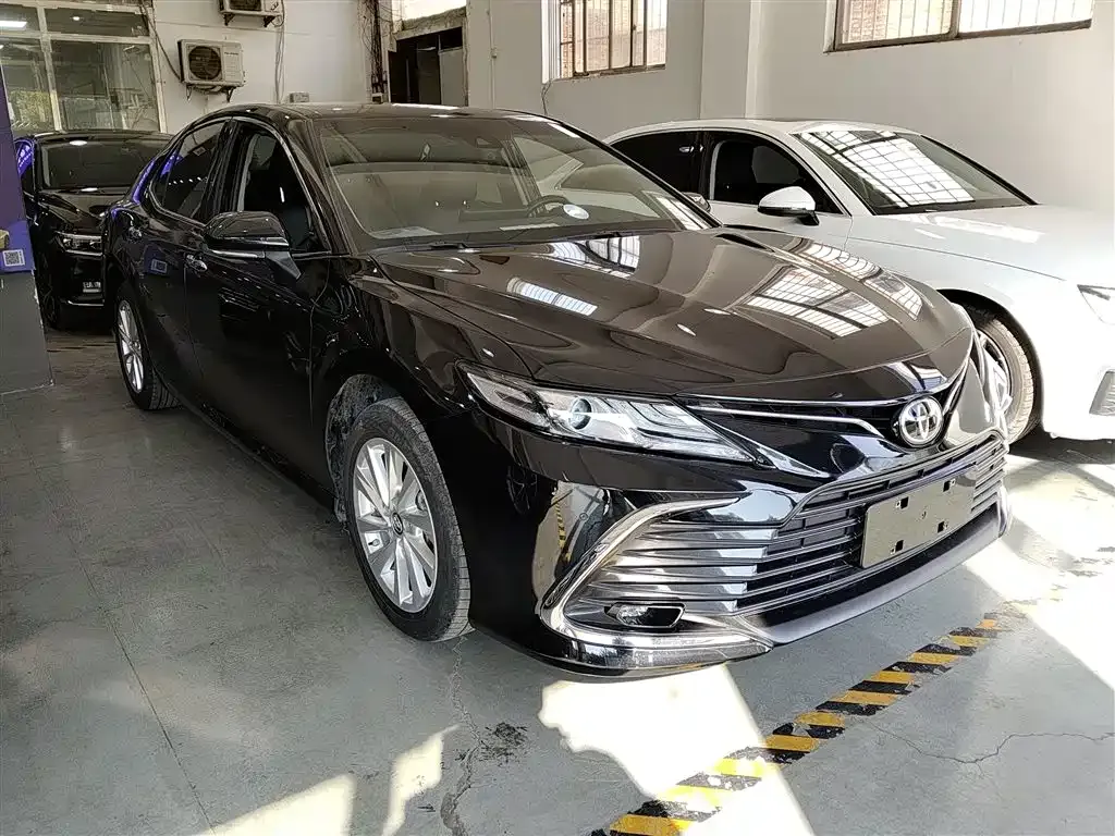 Toyota Camry 2023 из CN, фото 5