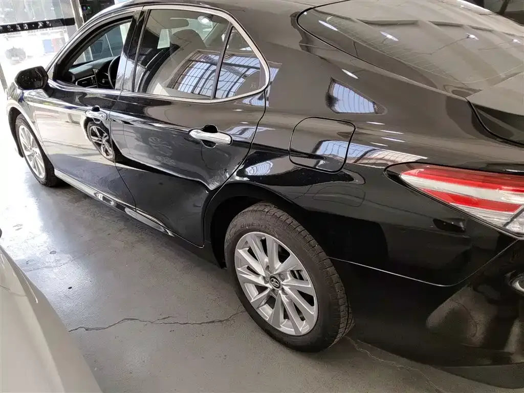 Toyota Camry 2023 из CN, фото 4
