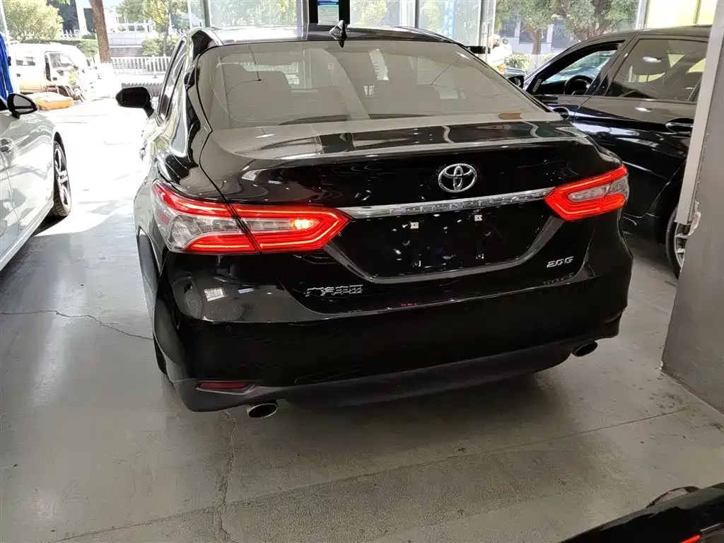 Toyota Camry 2023 из CN, фото 2