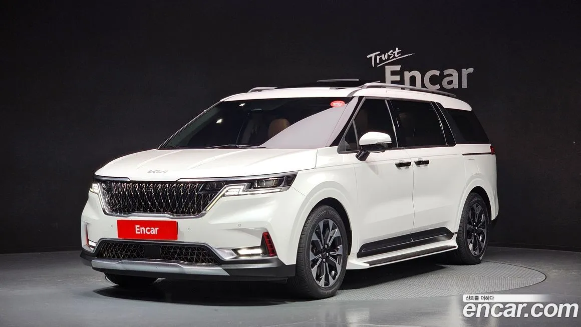 Kia Carnival — фото 1