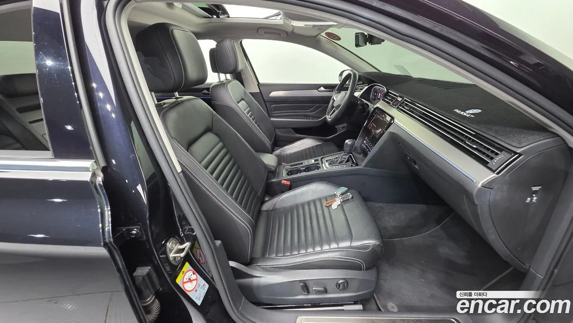 Volkswagen Passat 2022 из KR, фото 10