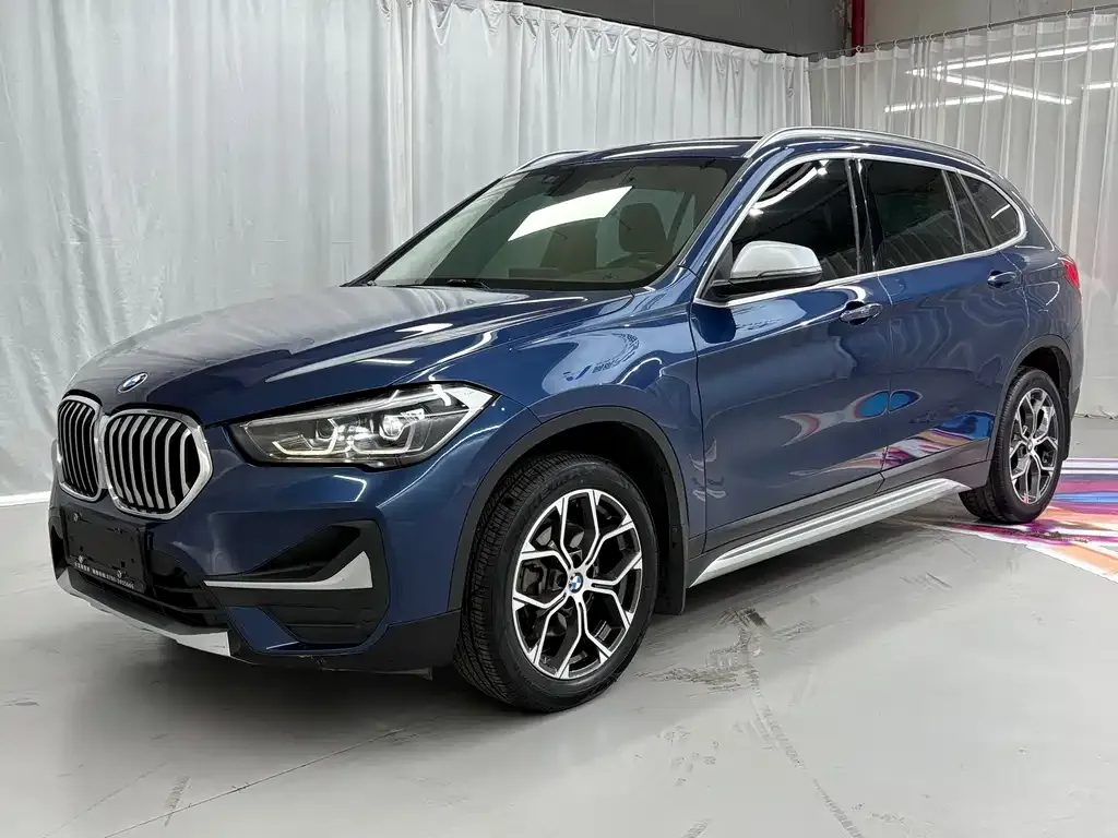 BMW X1 — фото 1