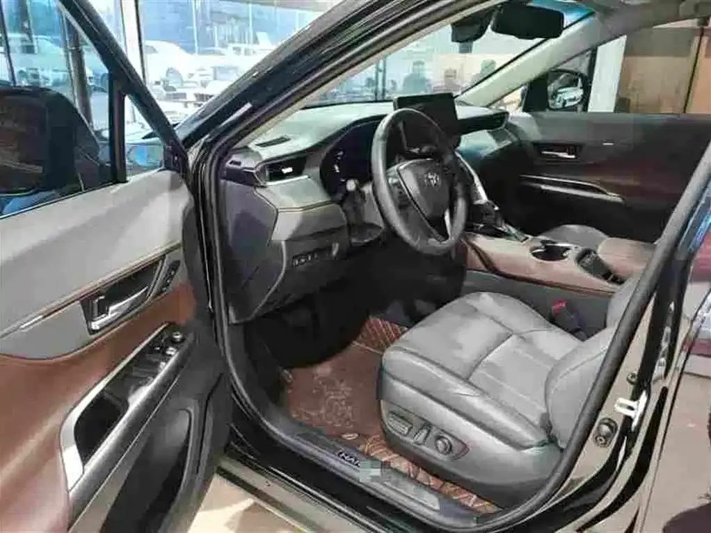 Toyota Harrier 2022 из CN, фото 3