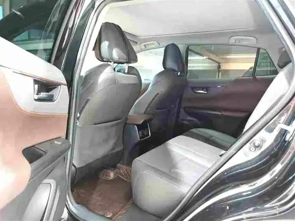 Toyota Harrier 2022 из CN, фото 2