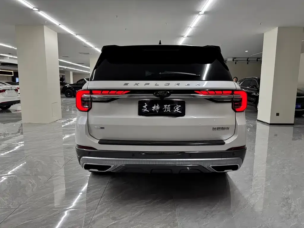 Ford Explorer 2023 из CN, фото 6