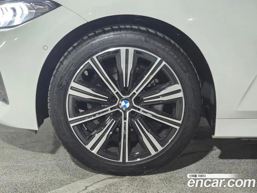 BMW 3-Series 2025 из KR, фото 5