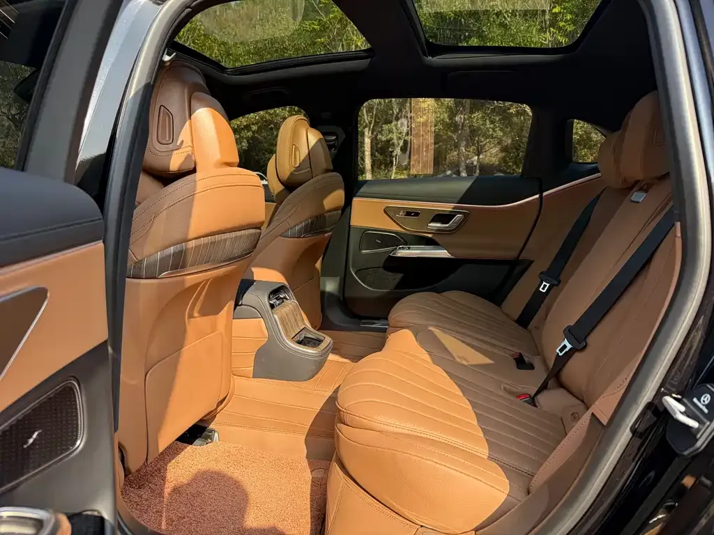 Mercedes-Benz E-Class 2025 из CN, фото 2