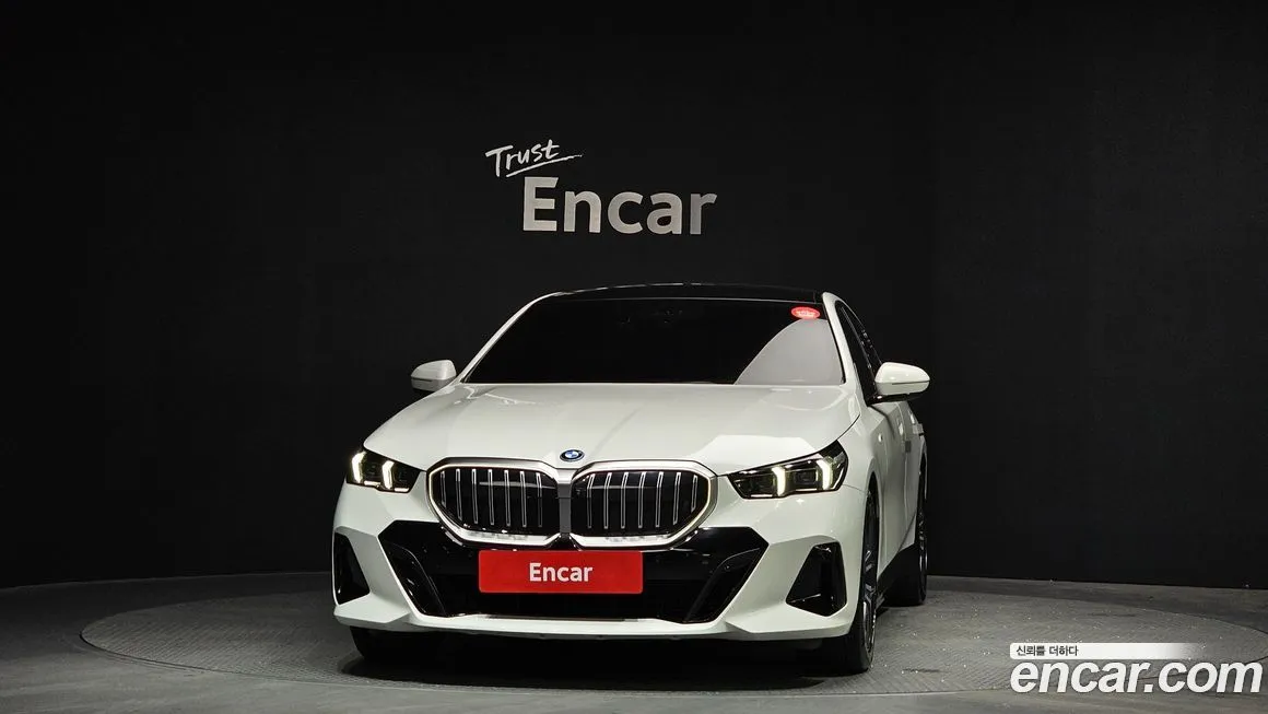 BMW i5 — фото 2