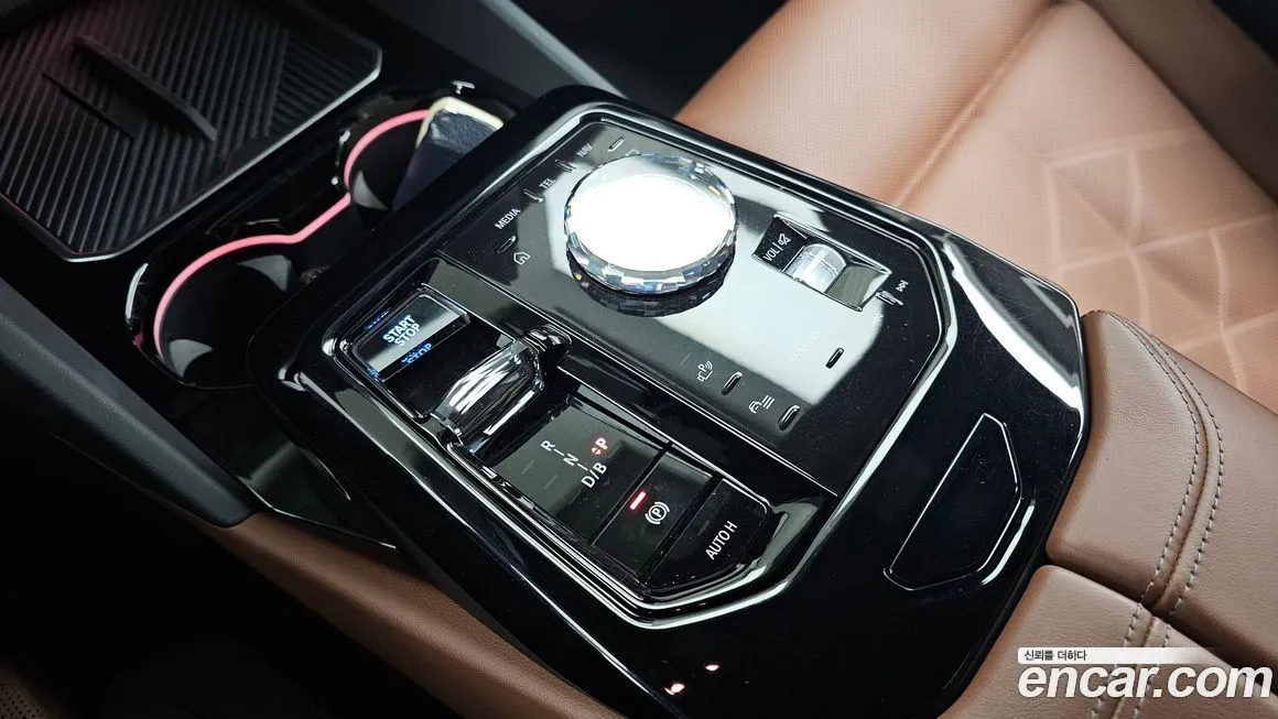 BMW i5 — фото 9