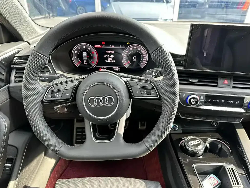 Audi A4L — фото 6