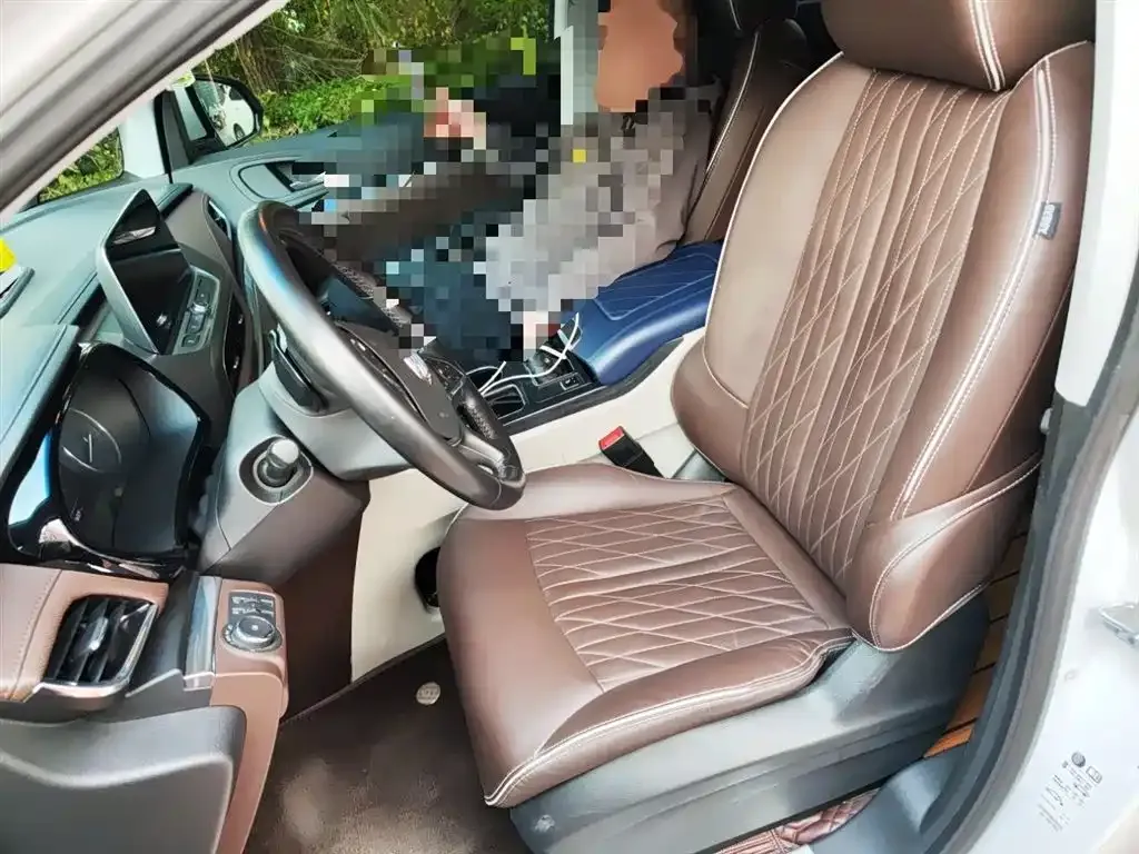 Buick GL8 2022 из CN, фото 5
