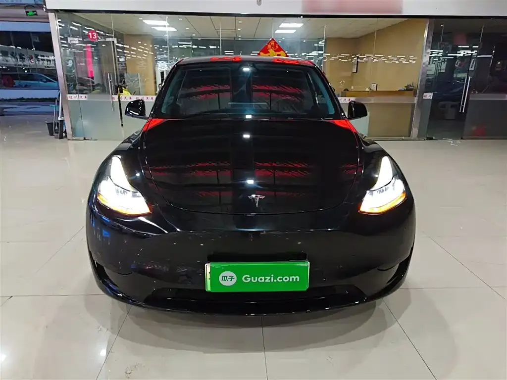 Tesla Model Y — фото 8