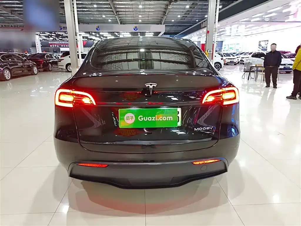 Tesla Model Y — фото 3
