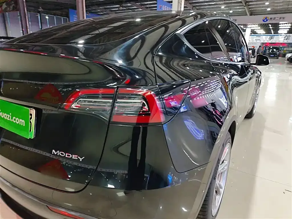 Tesla Model Y — фото 7
