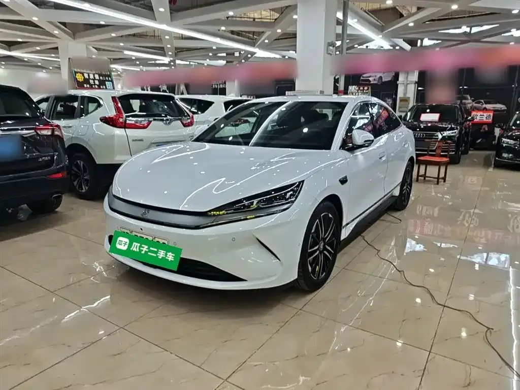BYD Qin L — фото 10