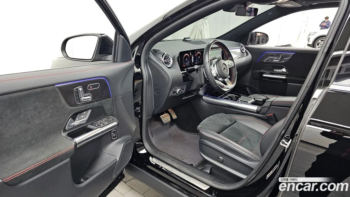 Mercedes-Benz GLA-Class — фото 6