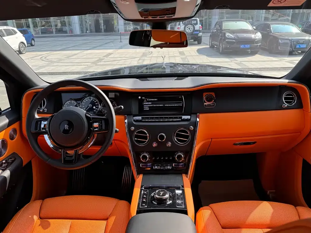 Rolls-Royce Cullinan 2024 из CN, фото 4