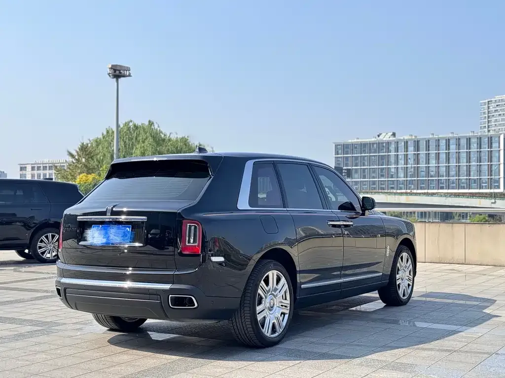 Rolls-Royce Cullinan 2024 из CN, фото 6