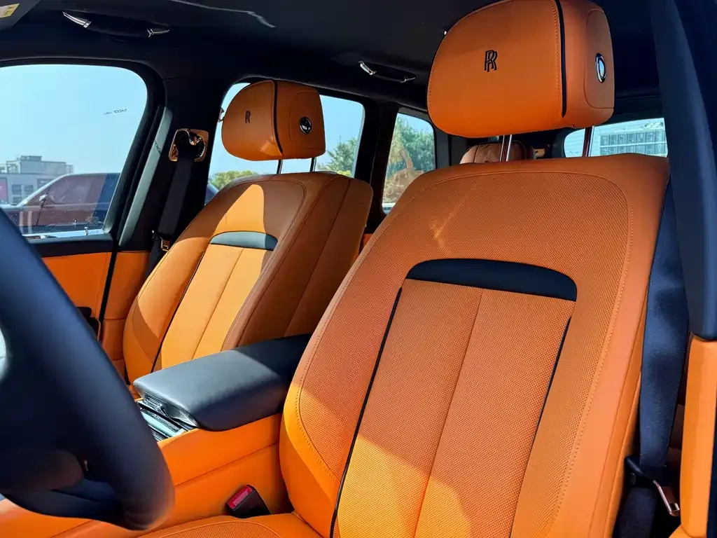 Rolls-Royce Cullinan 2024 из CN, фото 2