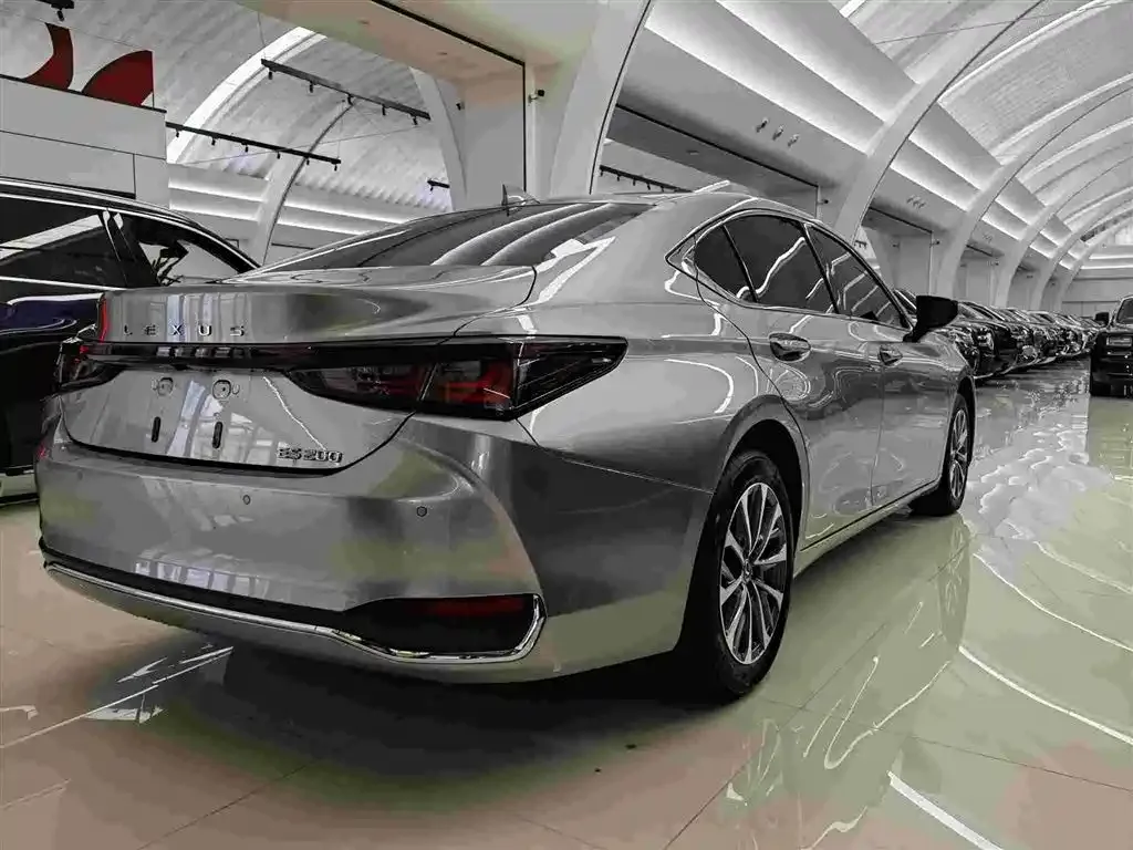 Lexus ES 2025 из CN, фото 8