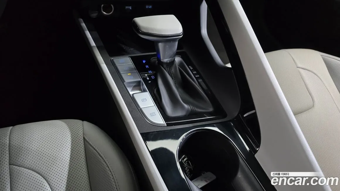 Hyundai AVANTE — фото 9