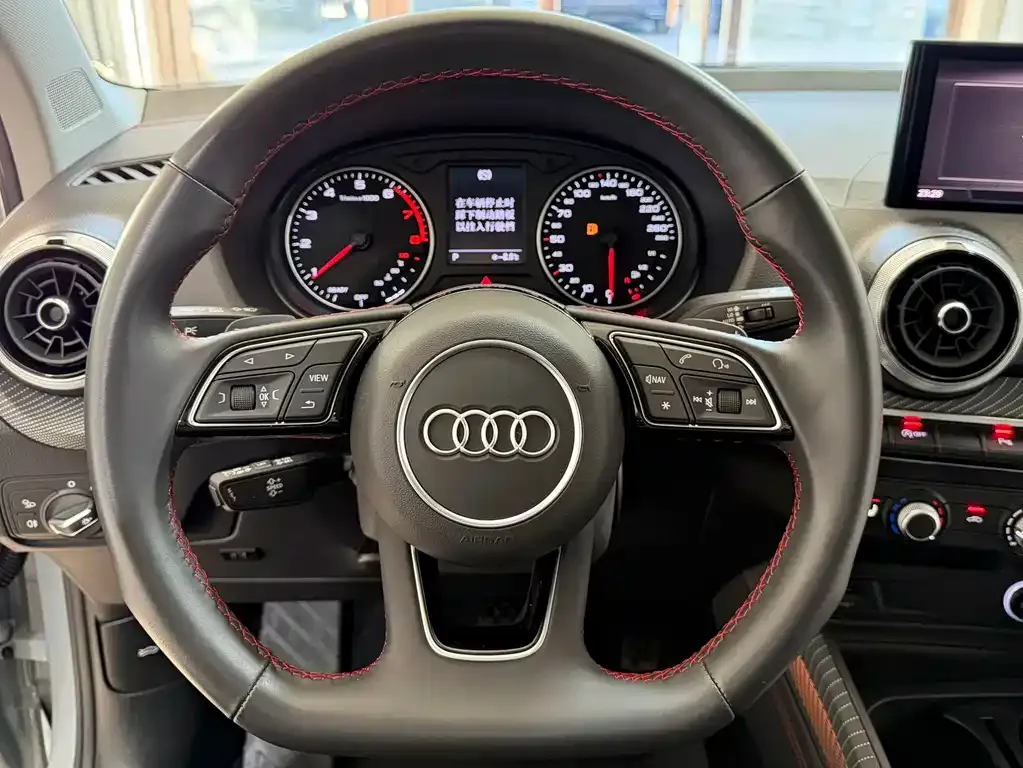 Audi Q2L 2022 из CN, фото 4