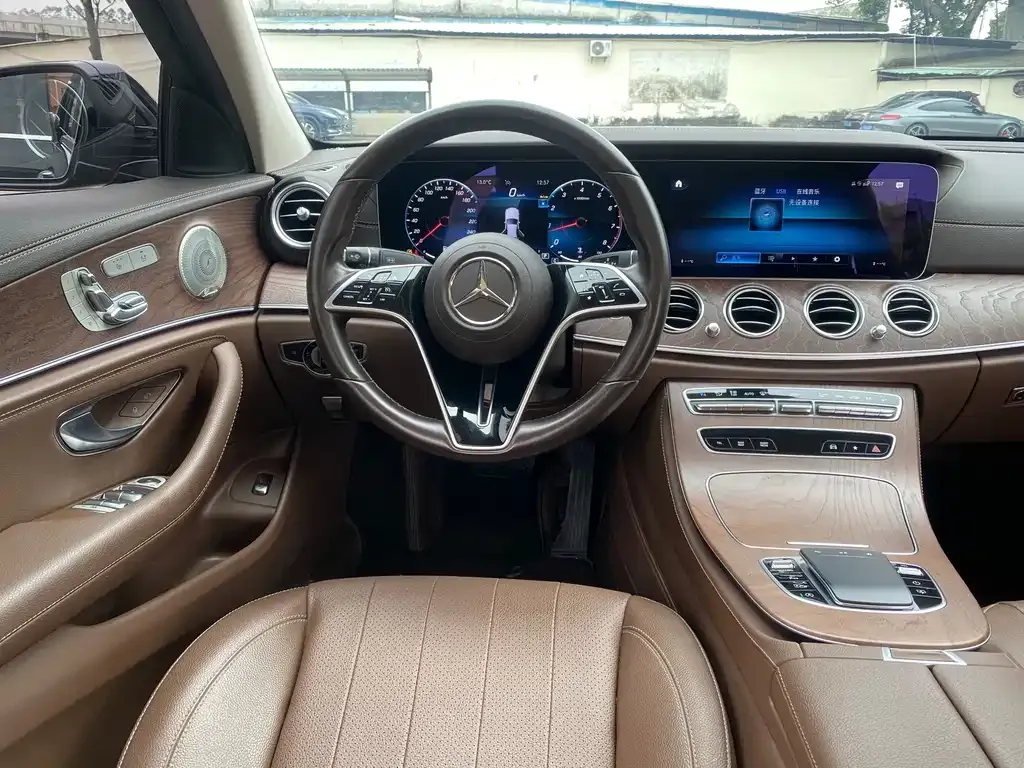 Mercedes-Benz E-Class 2023 из CN, фото 2
