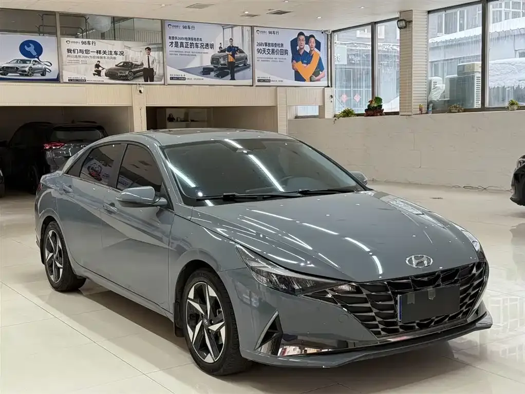 Hyundai Elantra — фото 8