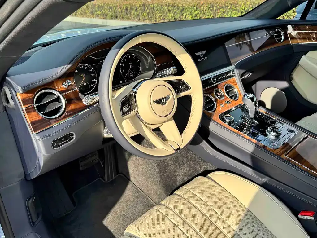 Bentley Continental 2022 из CN, фото 4