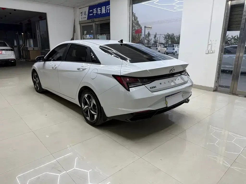 Hyundai Elantra 2022 из CN, фото 4