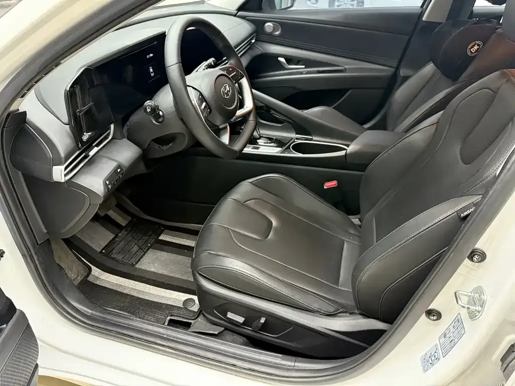 Hyundai Elantra 2022 из CN, фото 7