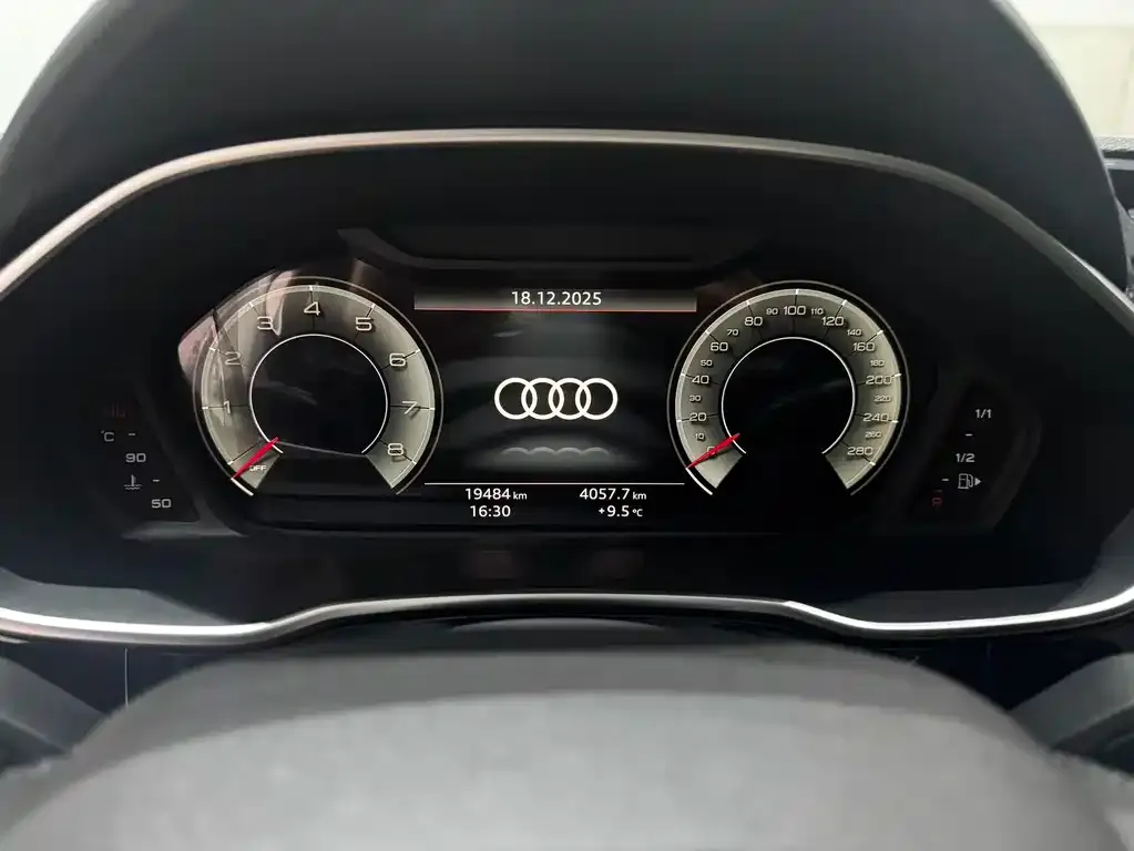 Audi Q3 2024 из CN, фото 3