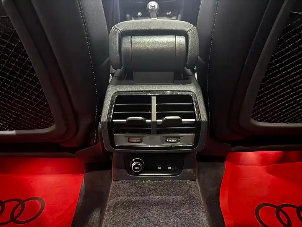 Audi Q3 2024 из CN, фото 10