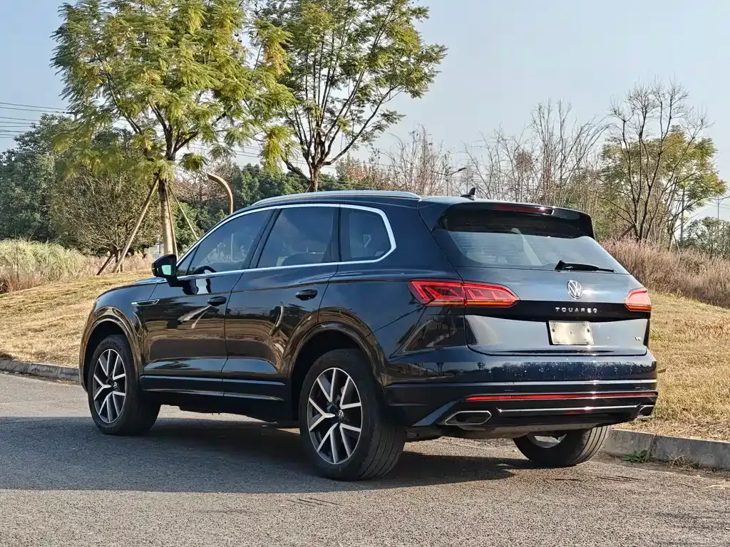 Volkswagen Touareg 2023 из CN, фото 10