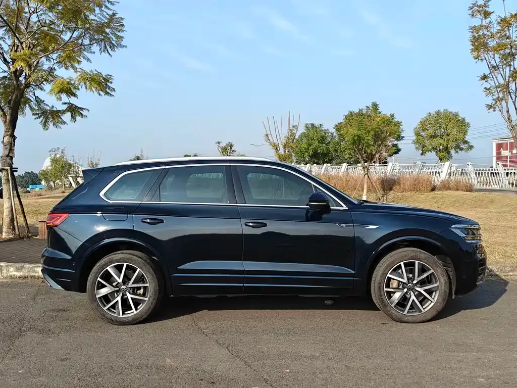 Volkswagen Touareg 2023 из CN, фото 3