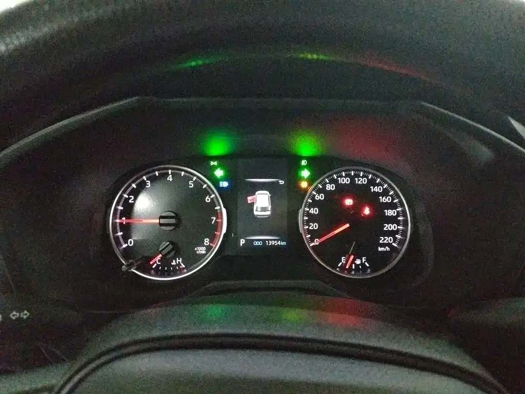Toyota Wildlander 2023 из CN, фото 4
