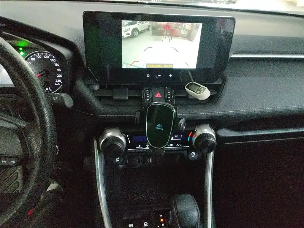 Toyota Wildlander 2023 из CN, фото 5