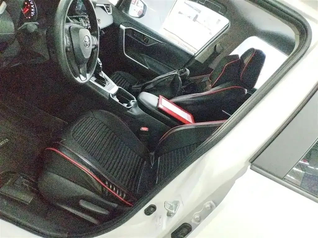 Toyota Wildlander 2023 из CN, фото 7
