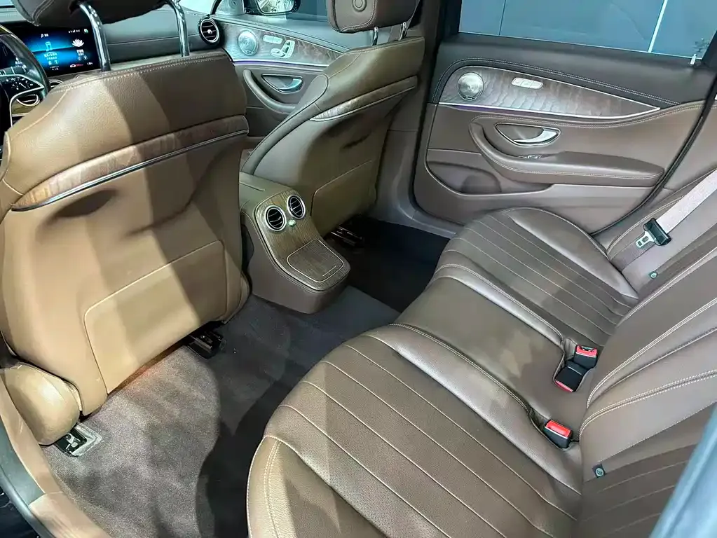 Mercedes-Benz E-Class 2023 из CN, фото 4