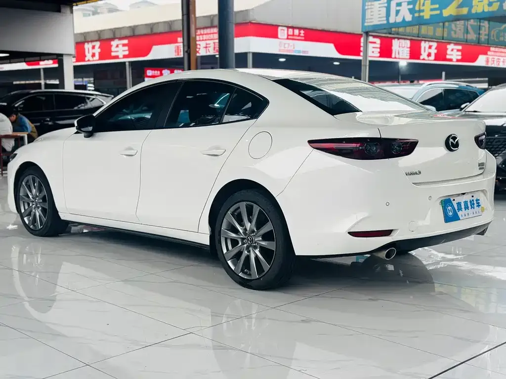 Mazda 3 Axela 2023 из CN, фото 4