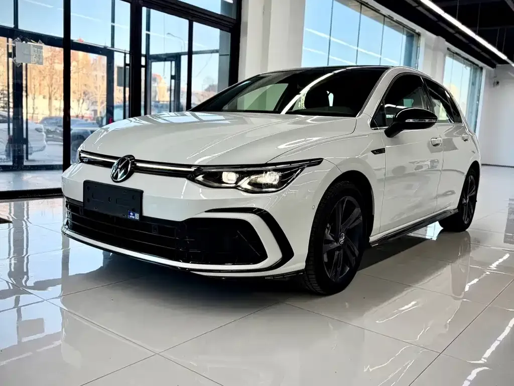 Volkswagen Golf 2022 из CN, фото 1