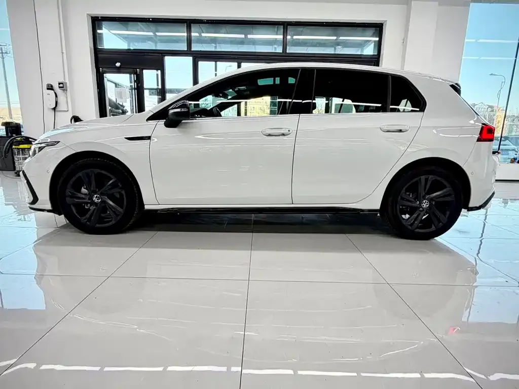 Volkswagen Golf 2022 из CN, фото 6