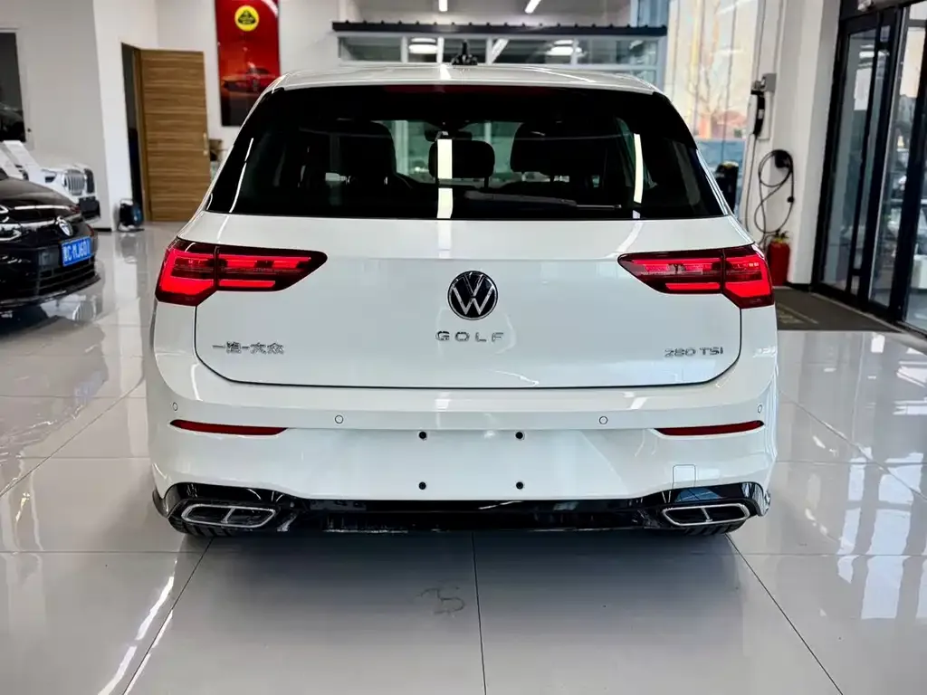 Volkswagen Golf 2022 из CN, фото 7