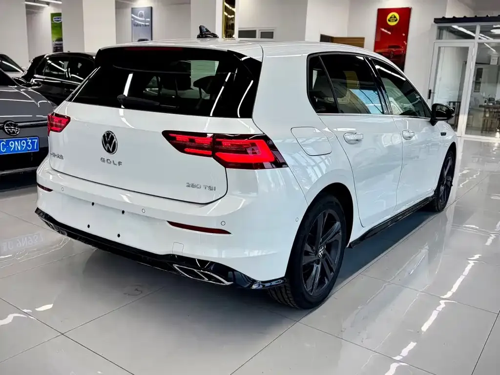 Volkswagen Golf 2022 из CN, фото 9