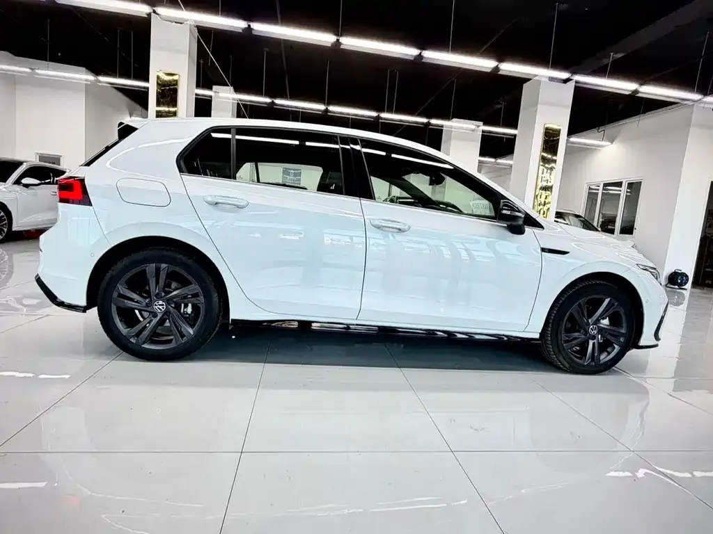 Volkswagen Golf 2022 из CN, фото 4